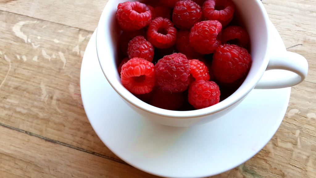 healthy-cup-fruits-raspberries-1-1024x576.jpg
